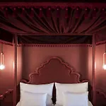 Hotel Altstadthotel Weisses Kreuz 4*