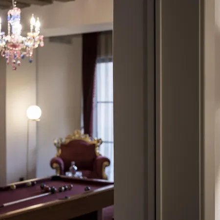 Altstadthotel Weisses Kreuz Отель