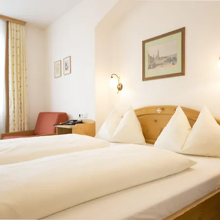 Altstadthotel Weisses Kreuz ホテル インスブルック