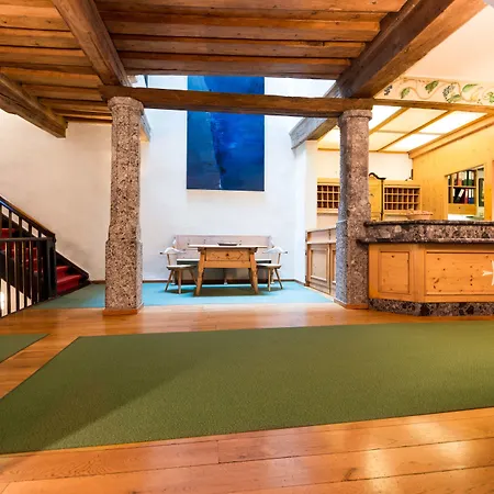 Altstadthotel Weisses Kreuz 4*