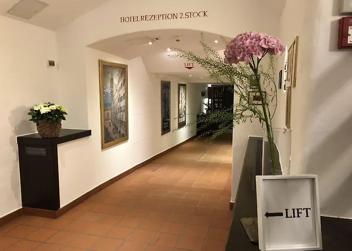 מלון Altstadthotel Weisses Kreuz