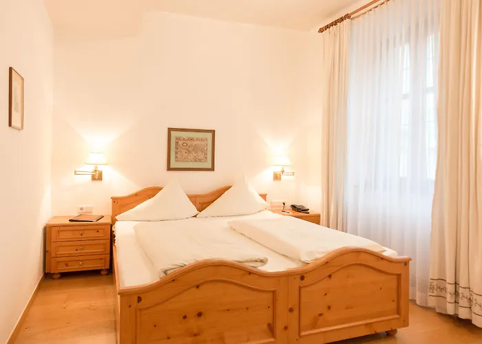 Altstadthotel Weisses Kreuz