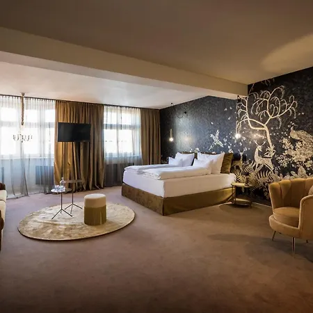 Hotel Altstadthotel Weisses Kreuz 4*