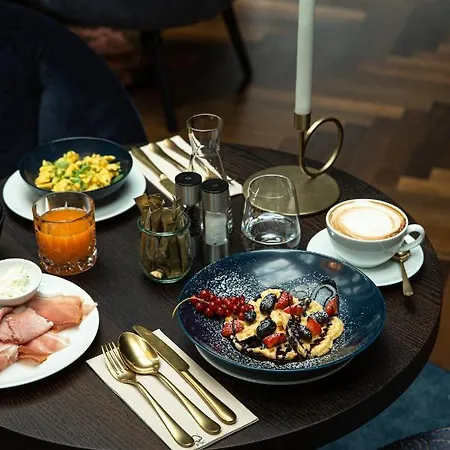 Hotel Altstadthotel Weisses Kreuz 4*