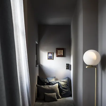 Otel Altstadthotel Weisses Kreuz