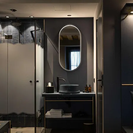 Altstadthotel Weisses Kreuz Szálloda 4*