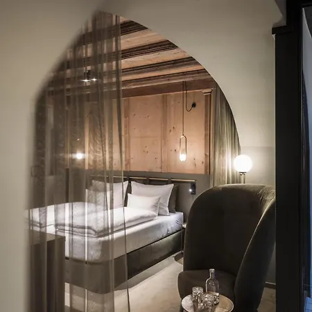 Altstadthotel Weisses Kreuz Szálloda