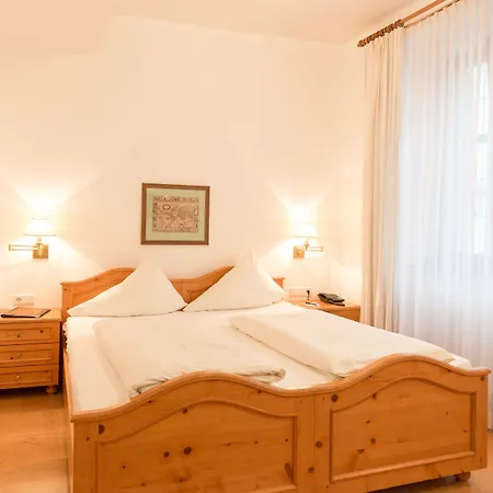 Altstadthotel Weisses Kreuz