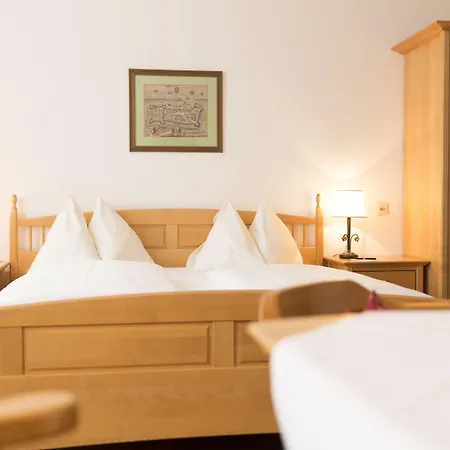 Altstadthotel Weisses Kreuz 4* Ίνσμπρουκ