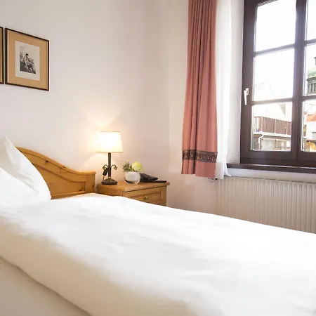 Altstadthotel Weisses Kreuz فندق