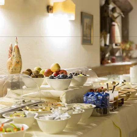 Altstadthotel Weisses Kreuz 4* Innsbruck