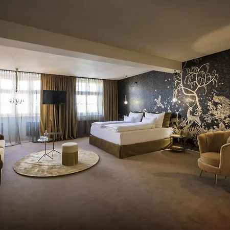 מלון Altstadthotel Weisses Kreuz