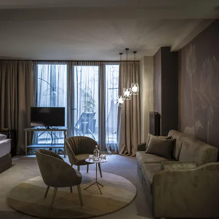 Altstadthotel Weisses Kreuz 4* إنسبروك