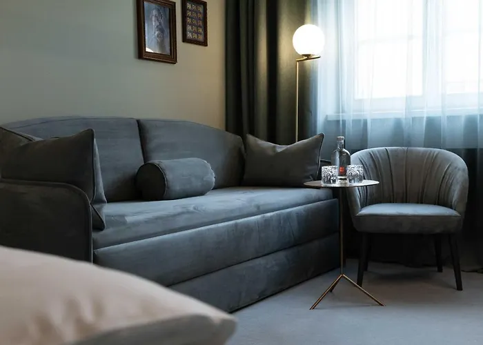 Altstadthotel Weisses Kreuz 4* Инсбрук