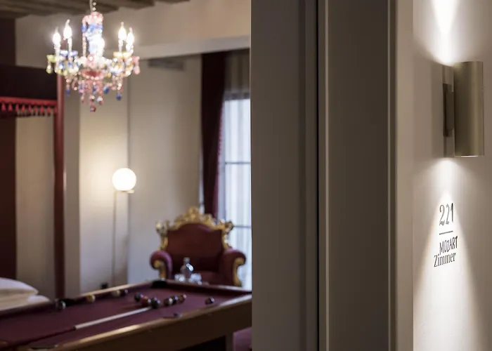 Altstadthotel Weisses Kreuz فندق