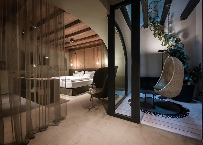 Altstadthotel Weisses Kreuz فندق