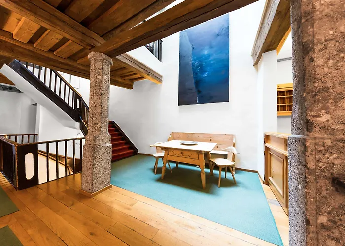 Altstadthotel Weisses Kreuz Отель Инсбрук