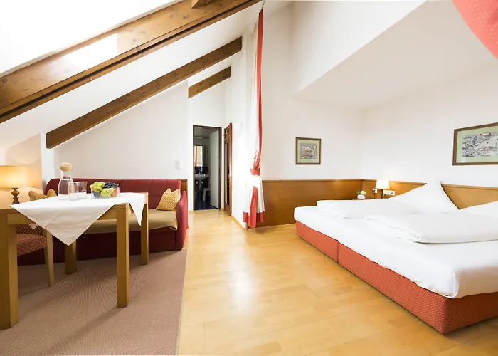 מלון Altstadthotel Weisses Kreuz אינסברוק