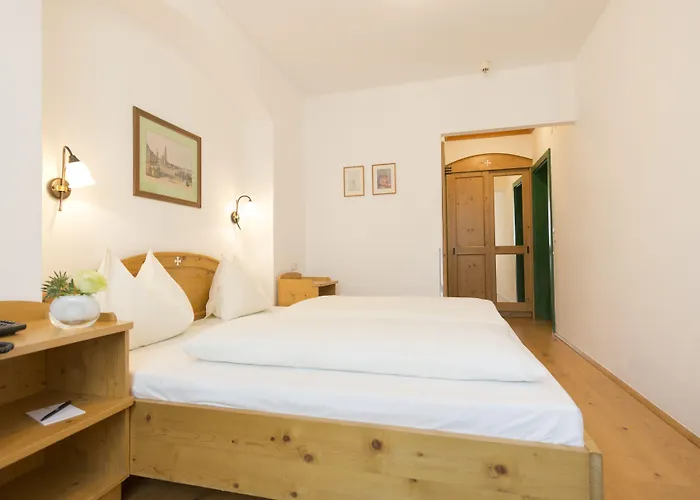 Altstadthotel Weisses Kreuz Ξενοδοχείο 4*