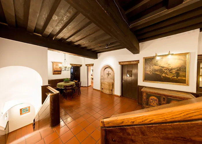 Altstadthotel Weisses Kreuz فندق 4*