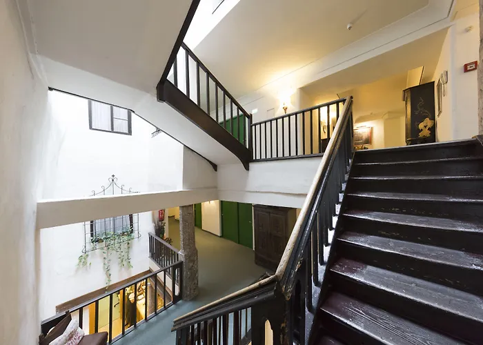 Altstadthotel Weisses Kreuz فندق 4*