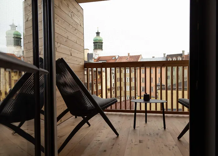 فندق Altstadthotel Weisses Kreuz 4*