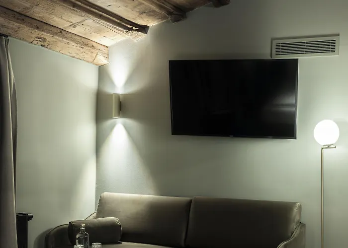 Altstadthotel Weisses Kreuz 4*