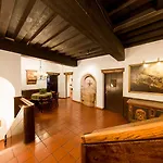 Altstadthotel Weisses Kreuz فندق 4*